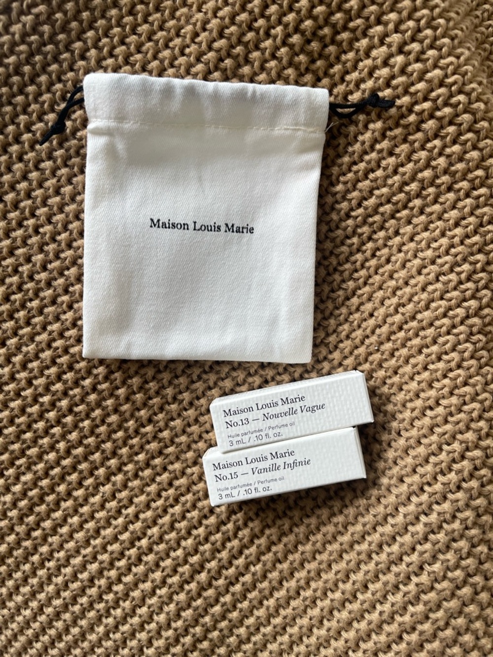 Maison Louis Marie Travel Pouch & Sample Perfume Set - no. 13 no.15